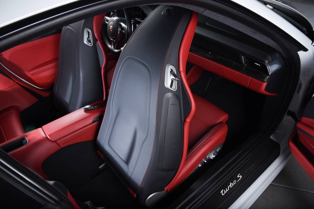 2015 Porsche 911 Turbo S — photo 7