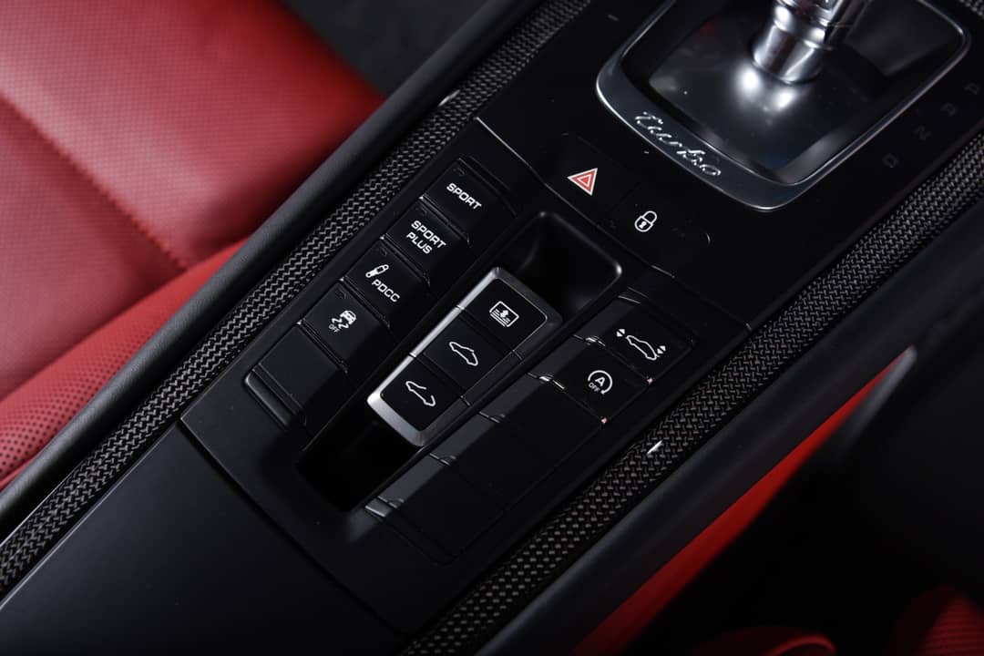 2015 Porsche 911 Turbo S — photo 8
