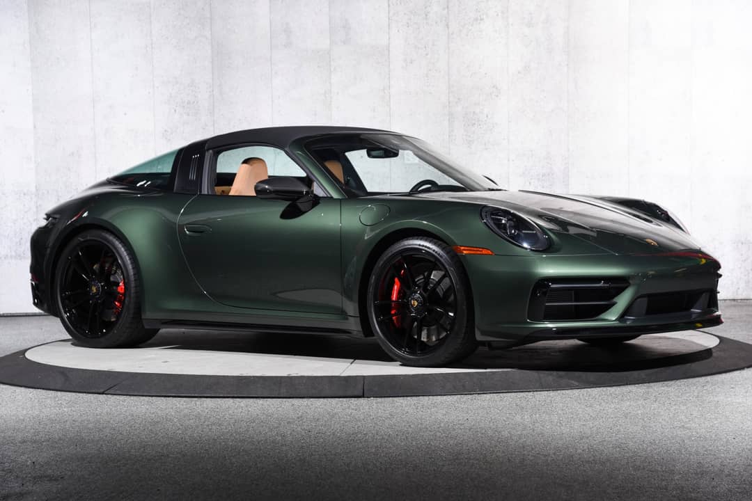 2024 Porsche 911 Targa 4 GTS — photo 2
