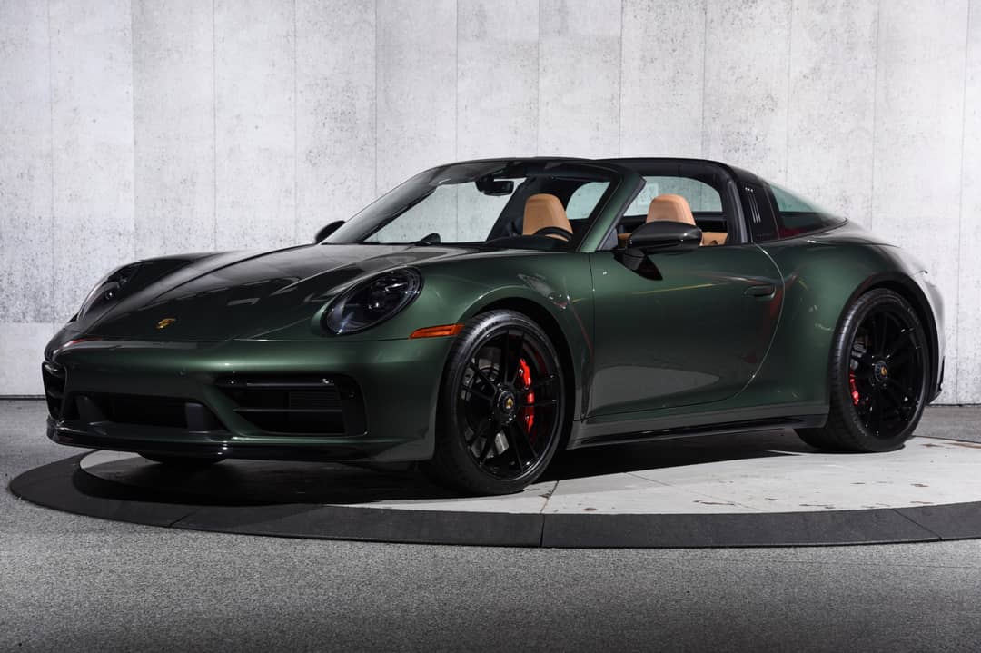 2024 Porsche 911 Targa 4 GTS — photo 12