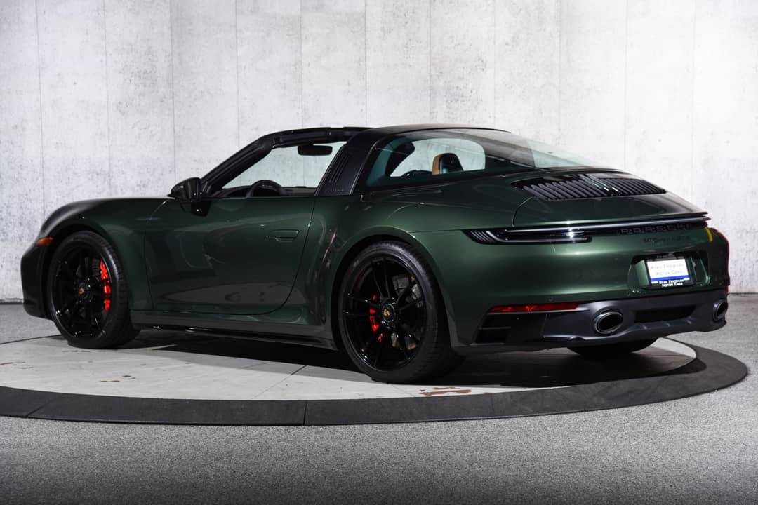 2024 Porsche 911 Targa 4 GTS — photo 13