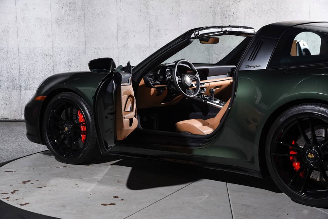 2024 Porsche 911 Targa 4 GTS — photo 15