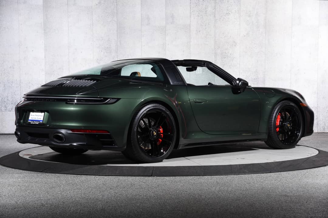 2024 Porsche 911 Targa 4 GTS — photo 3