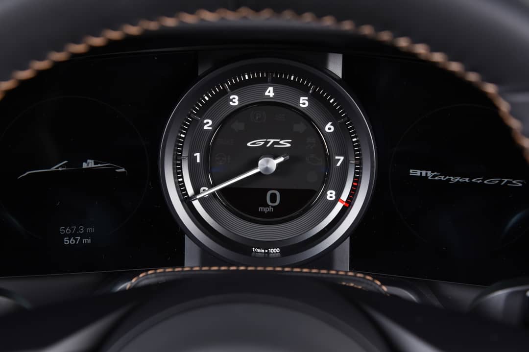2024 Porsche 911 Targa 4 GTS — photo 24
