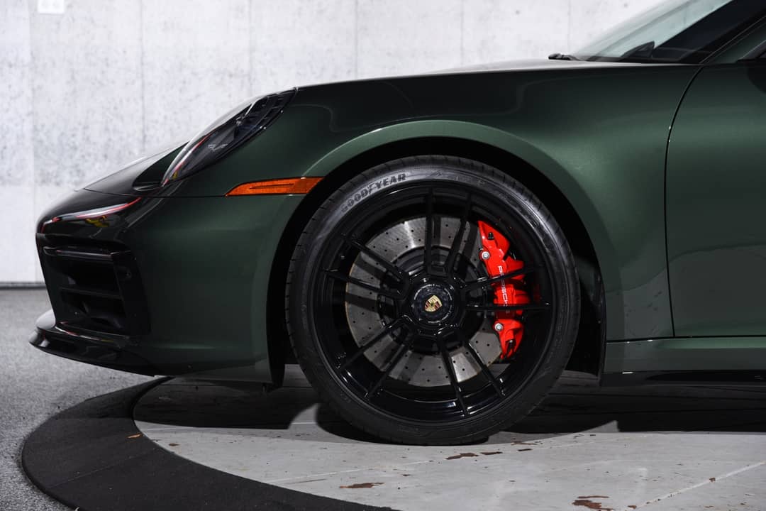 2024 Porsche 911 Targa 4 GTS — photo 37