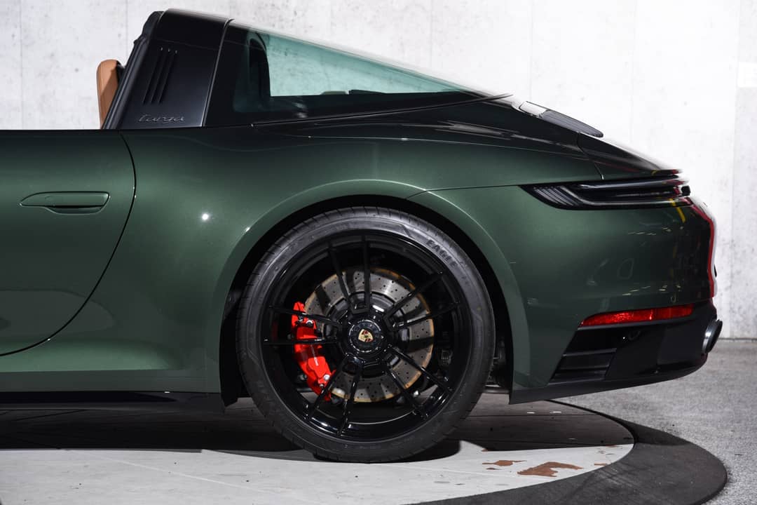 2024 Porsche 911 Targa 4 GTS — photo 38