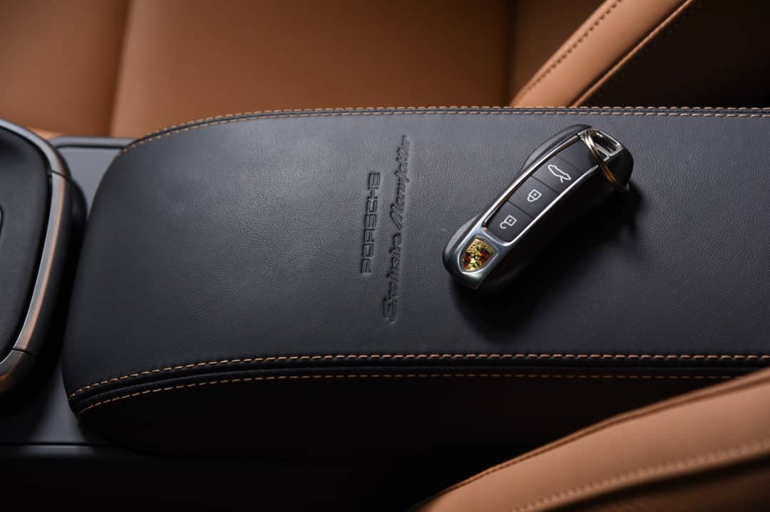2024 Porsche 911 Targa 4 GTS — photo 8