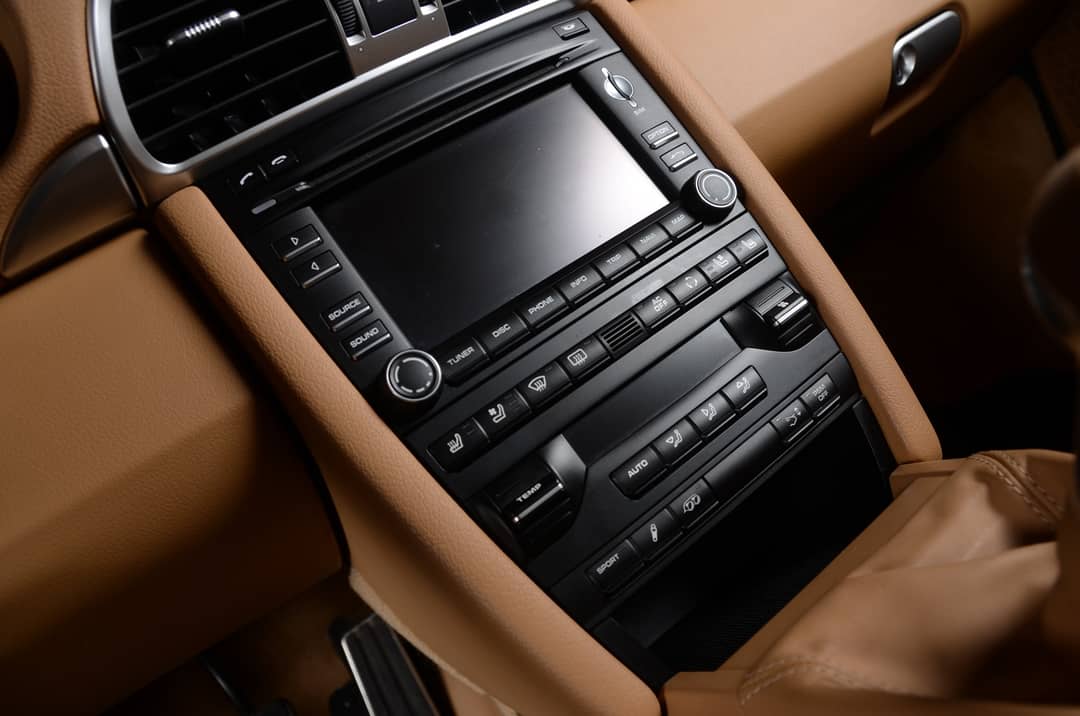 2011 Porsche 911 Carrera 4S — photo 15
