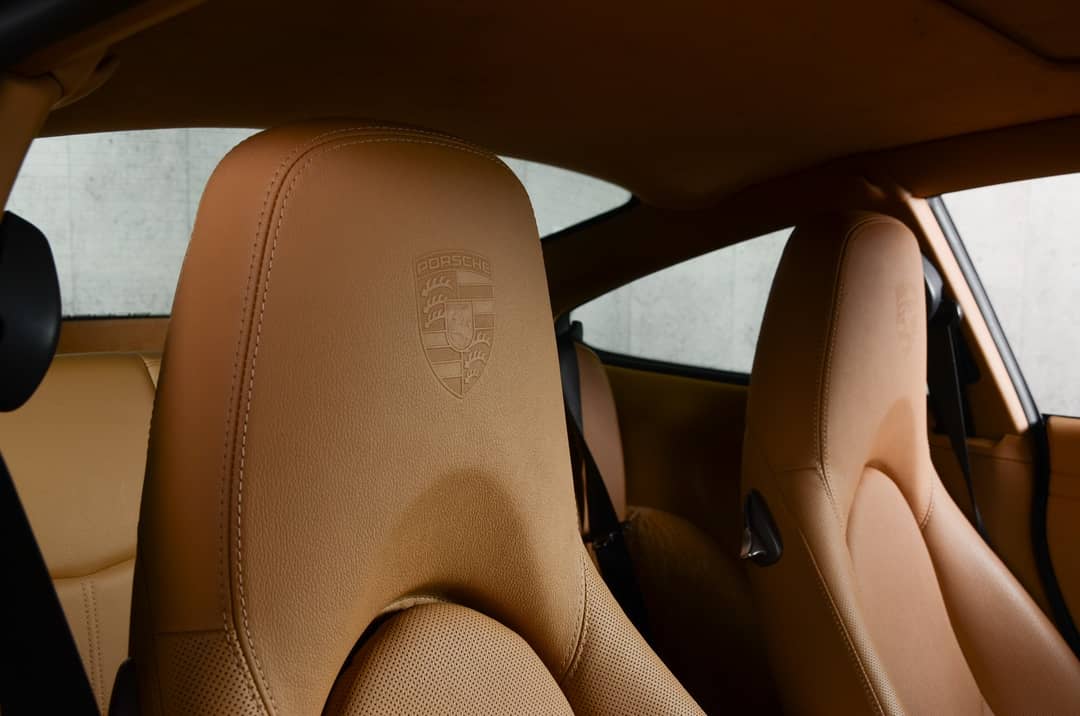 2011 Porsche 911 Carrera 4S — photo 21