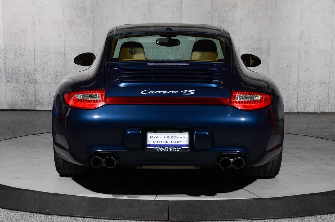 2011 Porsche 911 Carrera 4S — photo 9