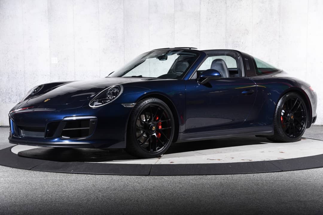 2019 Porsche 911 Targa 4 GTS — photo 13
