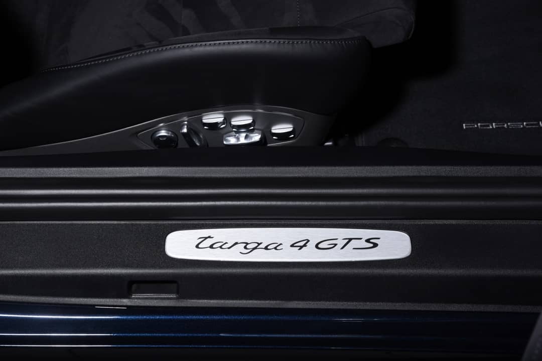 2019 Porsche 911 Targa 4 GTS — photo 28