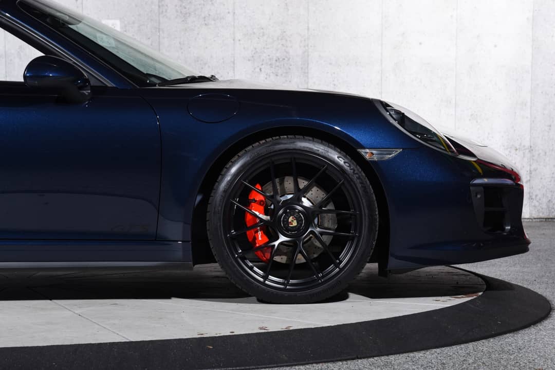 2019 Porsche 911 Targa 4 GTS — photo 35