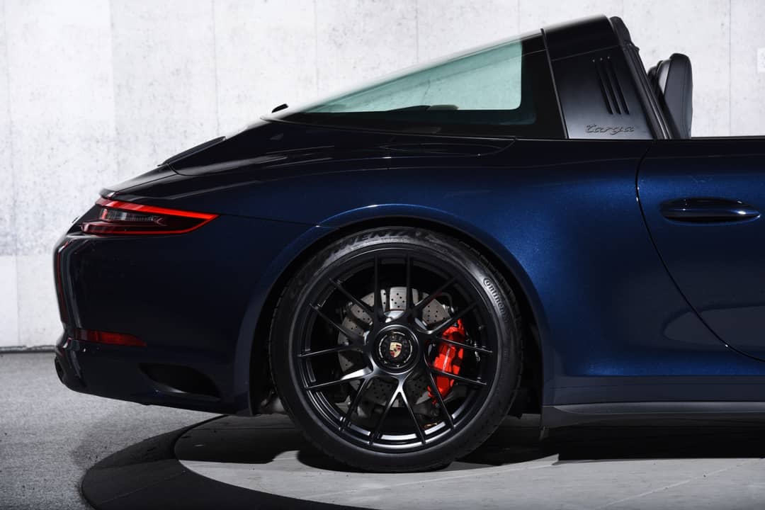 2019 Porsche 911 Targa 4 GTS — photo 37