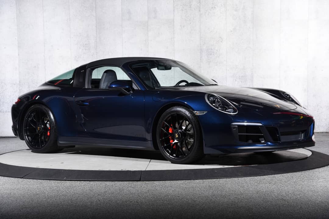 2019 Porsche 911 Targa 4 GTS — photo 40