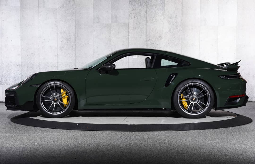 2022 Porsche 911 Turbo S — photo 13