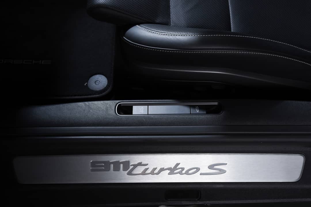 2022 Porsche 911 Turbo S — photo 24