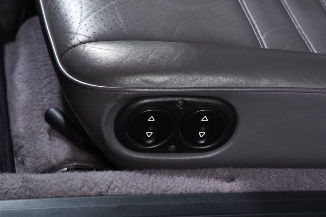 1994 Porsche 911 Carrera 2 — photo 28