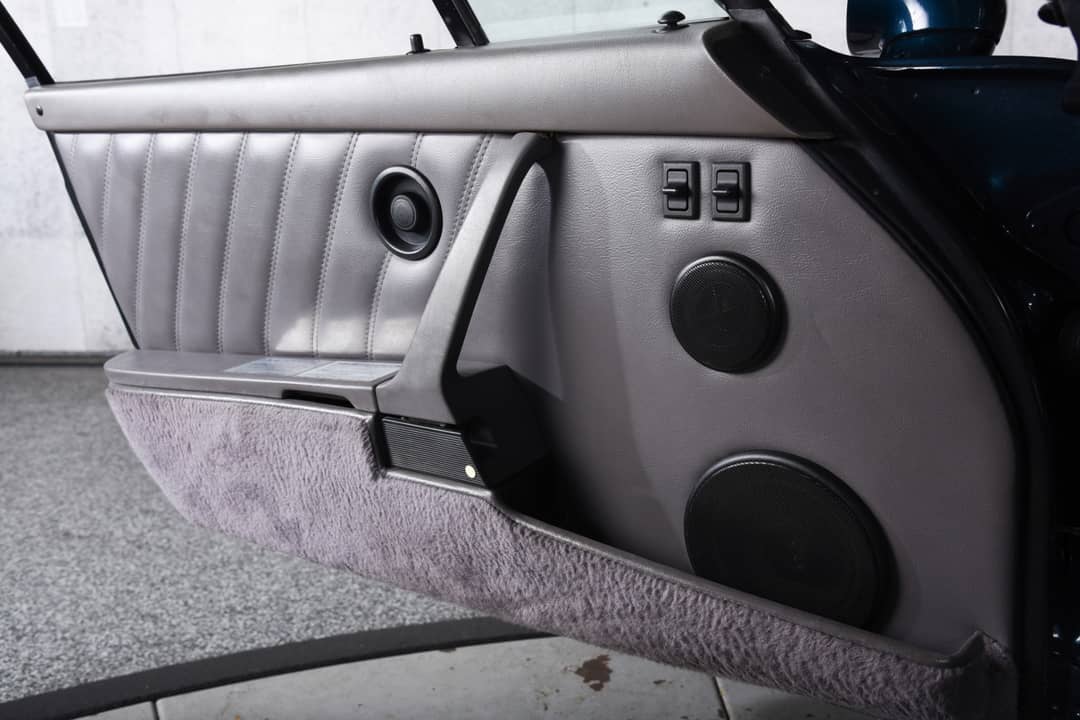 1994 Porsche 911 Carrera 2 — photo 32