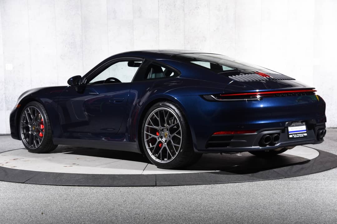 2020 Porsche 911 Carrera 4S — photo 11