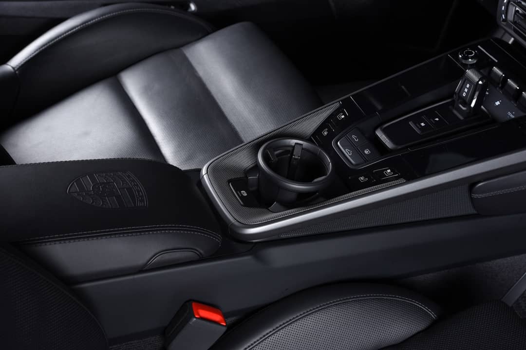 2020 Porsche 911 Carrera 4S — photo 23