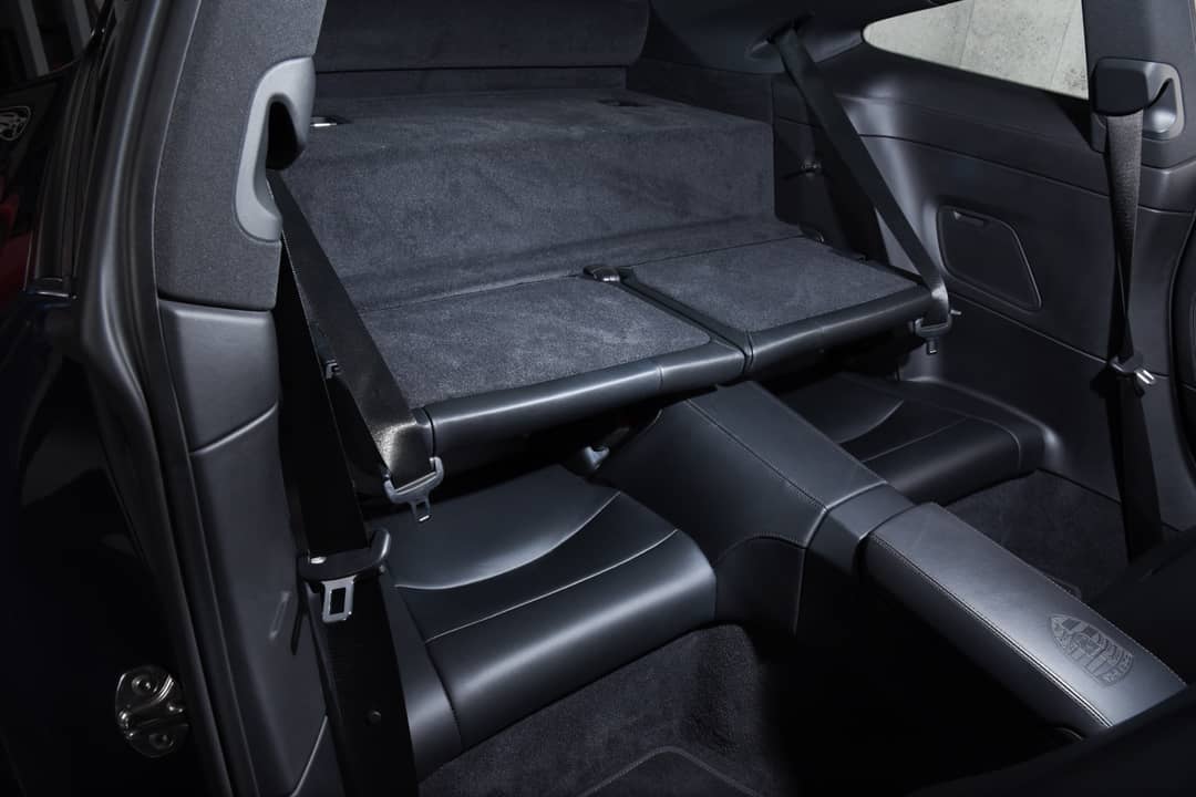 2020 Porsche 911 Carrera 4S — photo 32