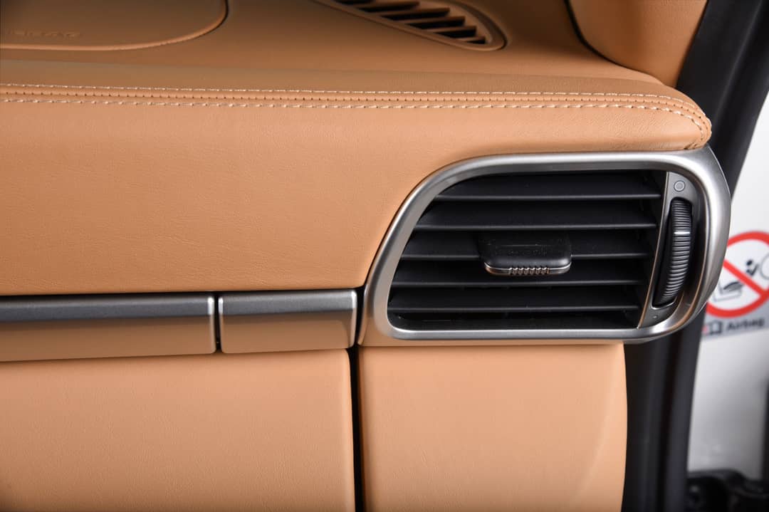 2012 Porsche 911 Turbo — photo 20