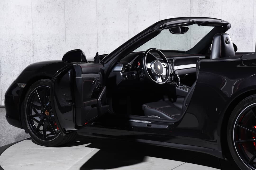 2014 Porsche 911 Carrera 4S — photo 13