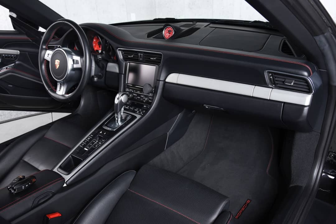 2014 Porsche 911 Carrera 4S — photo 14