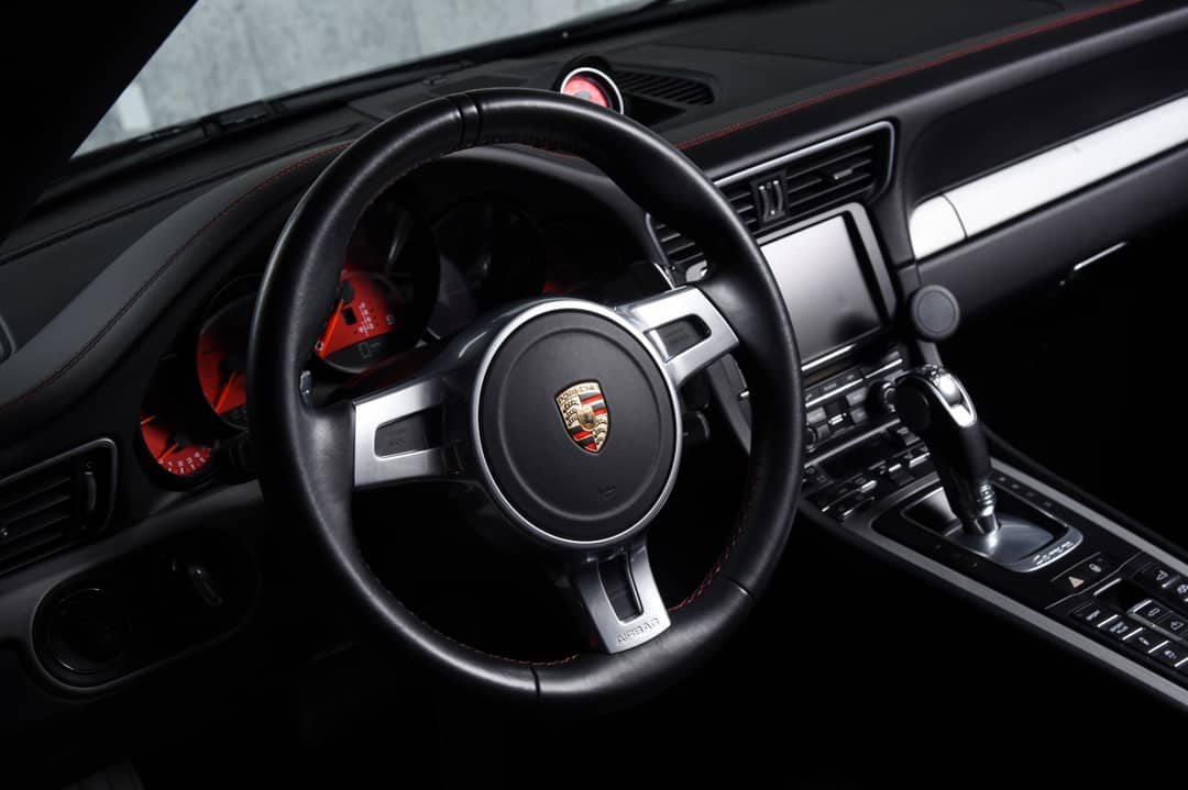 2014 Porsche 911 Carrera 4S — photo 17