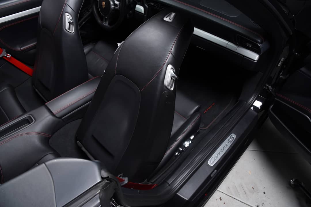 2014 Porsche 911 Carrera 4S — photo 26