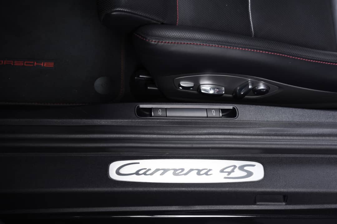 2014 Porsche 911 Carrera 4S — photo 31