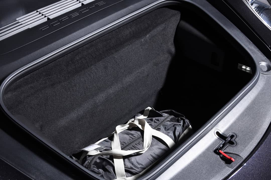 2014 Porsche 911 Carrera 4S — photo 37