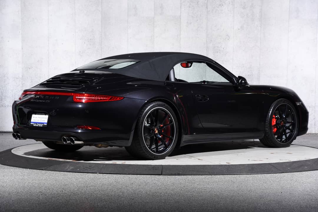 2014 Porsche 911 Carrera 4S — photo 40