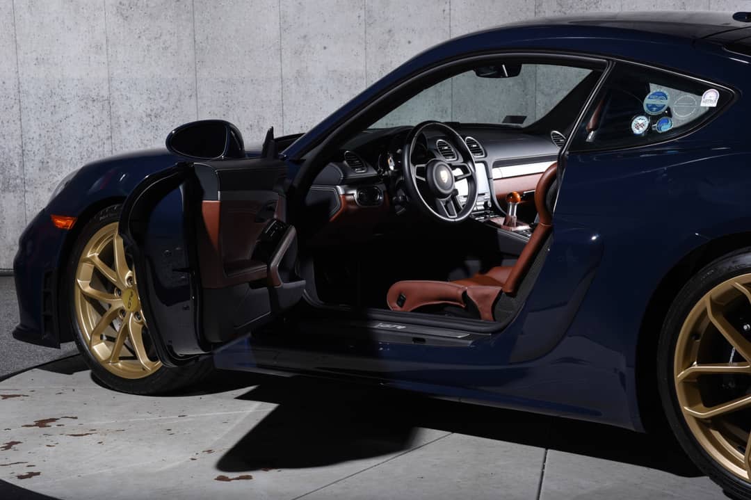 2023 Porsche 718 Cayman GT4 — photo 11