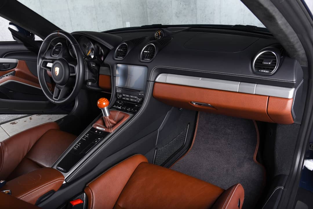 2023 Porsche 718 Cayman GT4 — photo 12