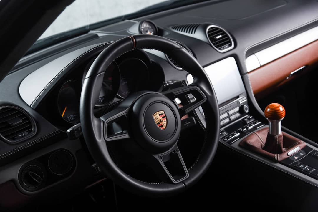 2023 Porsche 718 Cayman GT4 — photo 17