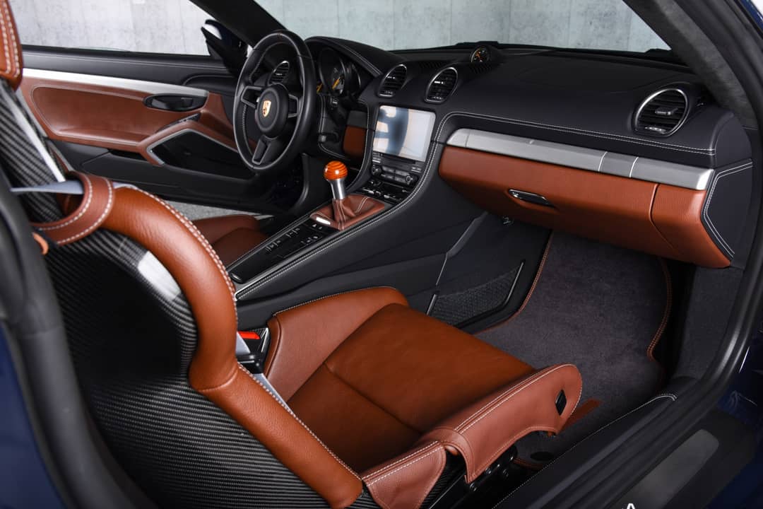 2023 Porsche 718 Cayman GT4 — photo 18