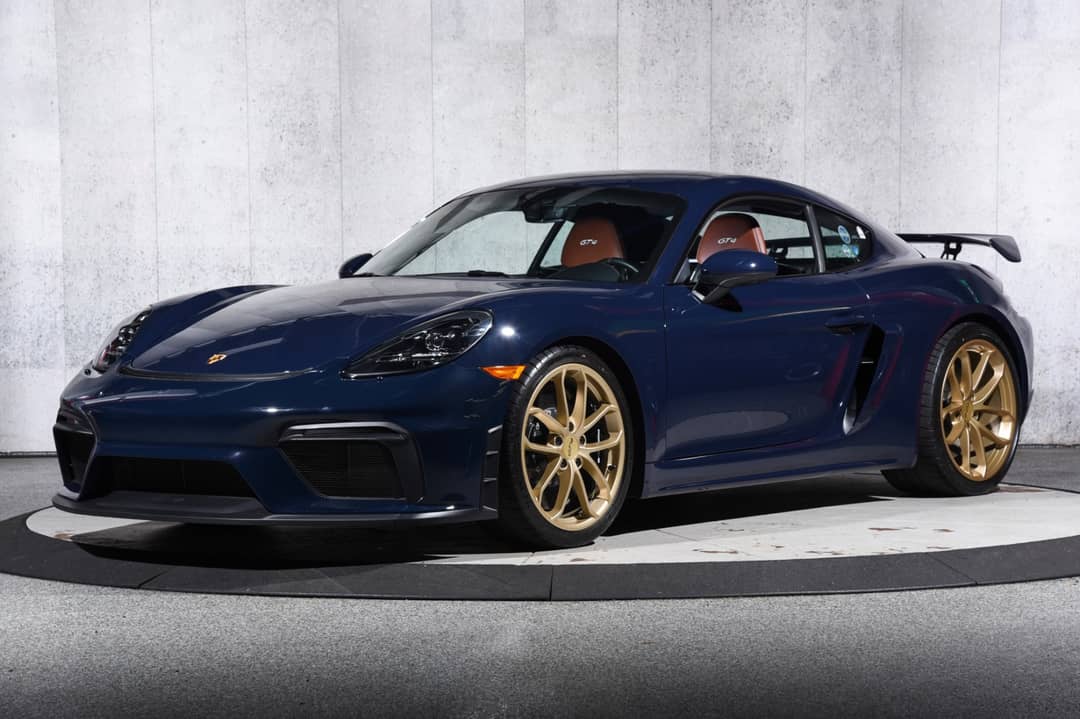 2023 Porsche 718 Cayman GT4 — photo 9