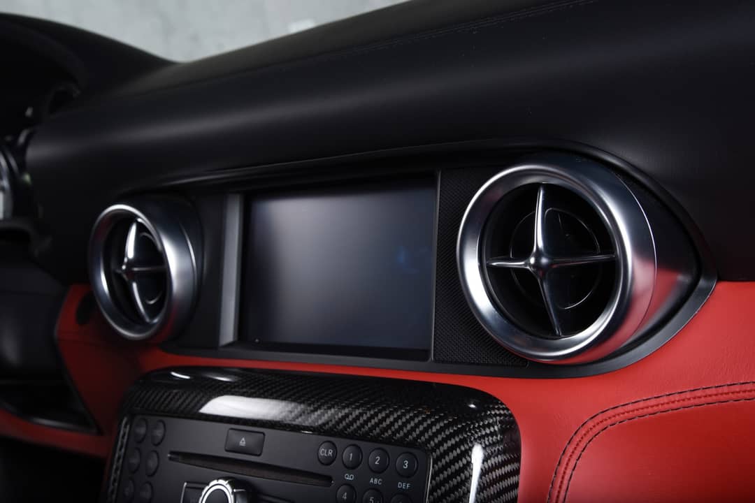 2012 Mercedes-Benz SLS AMG — photo 24
