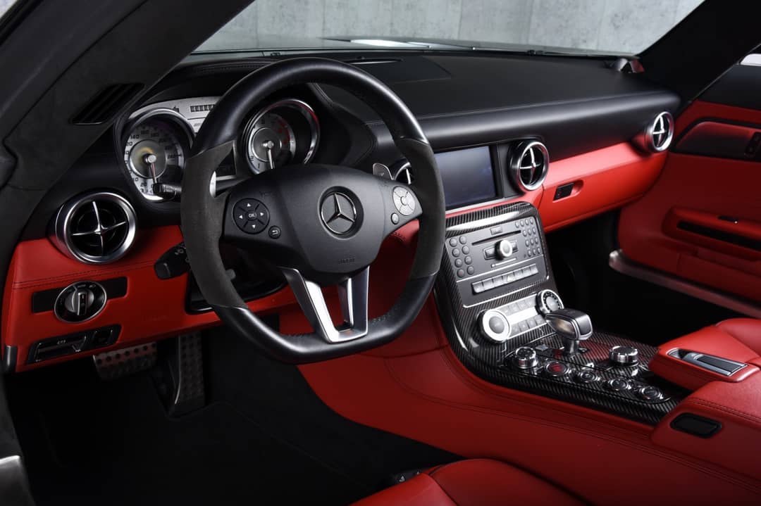 2012 Mercedes-Benz SLS AMG — photo 4