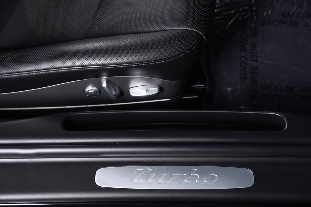 2010 Porsche 911 Turbo — photo 24