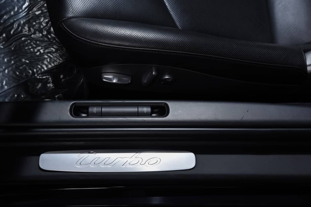 2010 Porsche 911 Turbo — photo 25