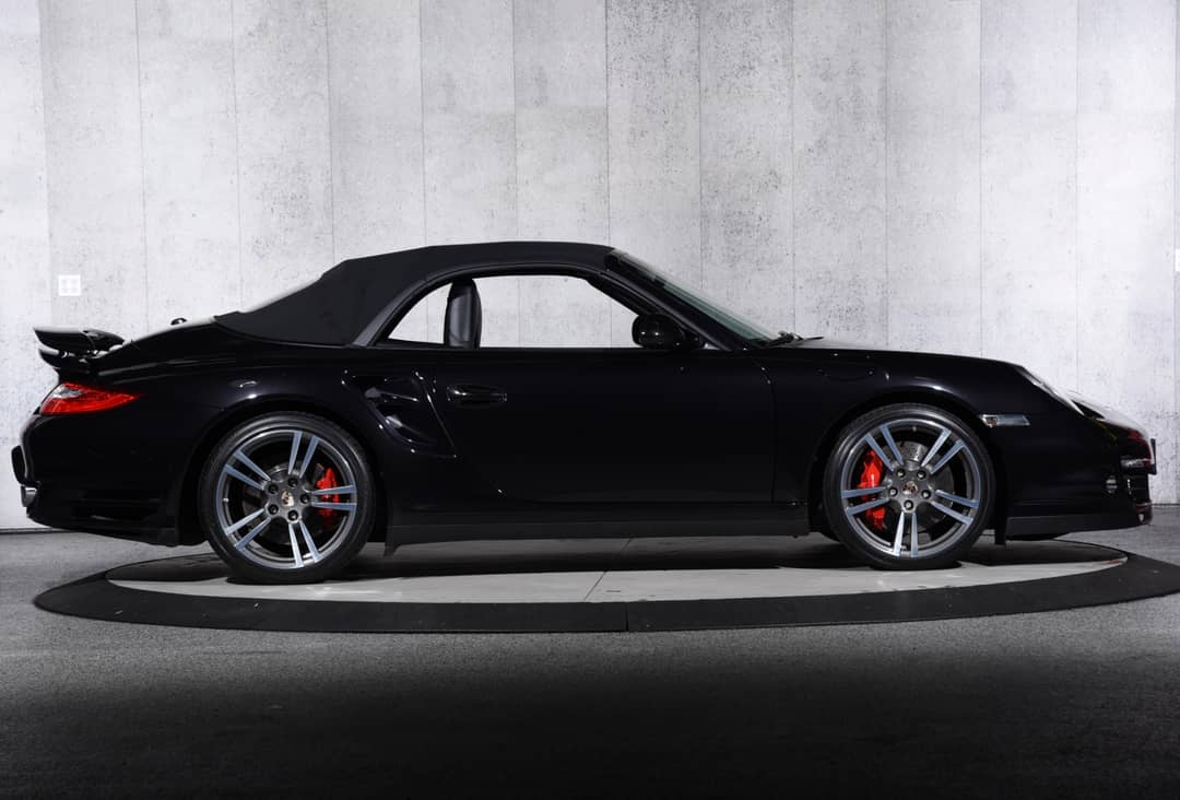 2010 Porsche 911 Turbo — photo 34