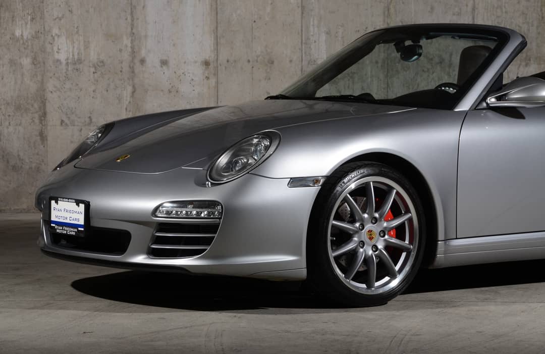 2011 Porsche 911 Carrera 4S — photo 26