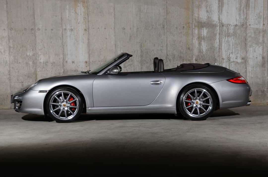 2011 Porsche 911 Carrera 4S — photo 32