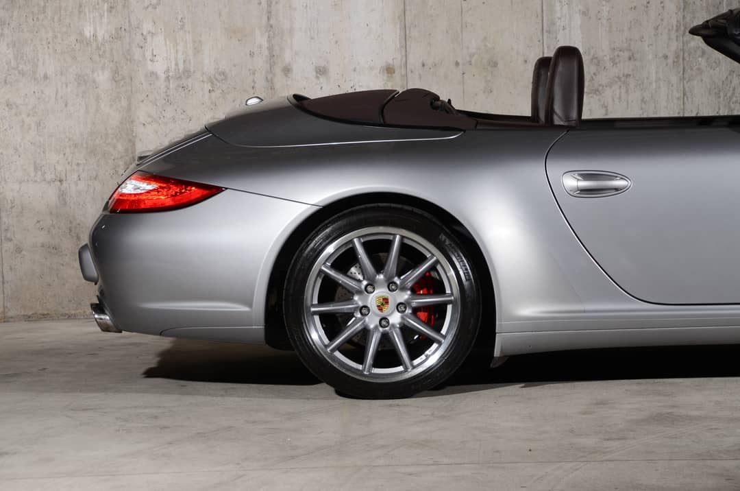 2011 Porsche 911 Carrera 4S — photo 5