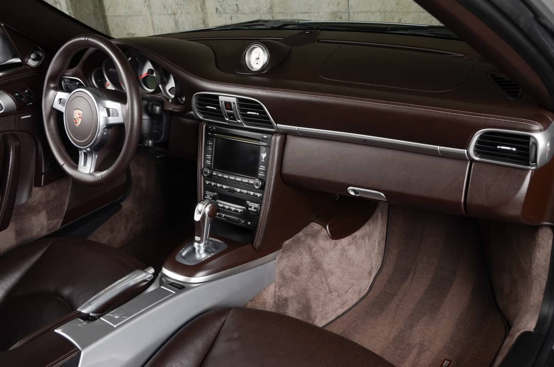 2011 Porsche 911 Carrera 4S — photo 47