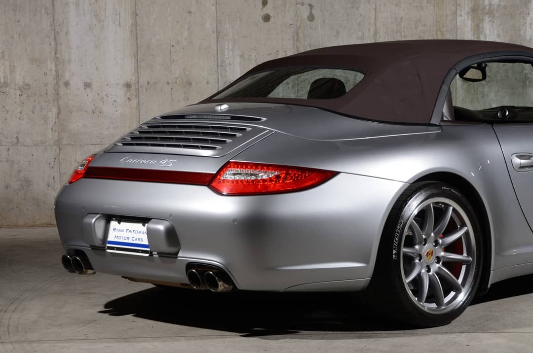 2011 Porsche 911 Carrera 4S — photo 55