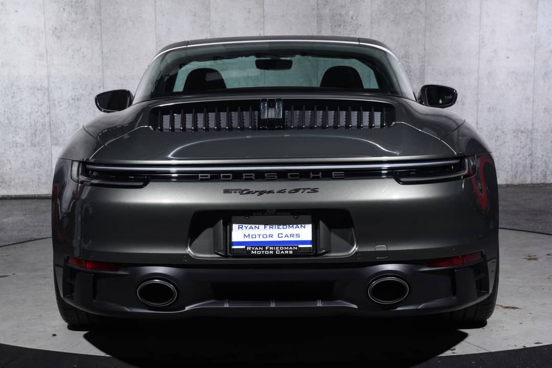 2023 Porsche 911 Targa 4 GTS — photo 12